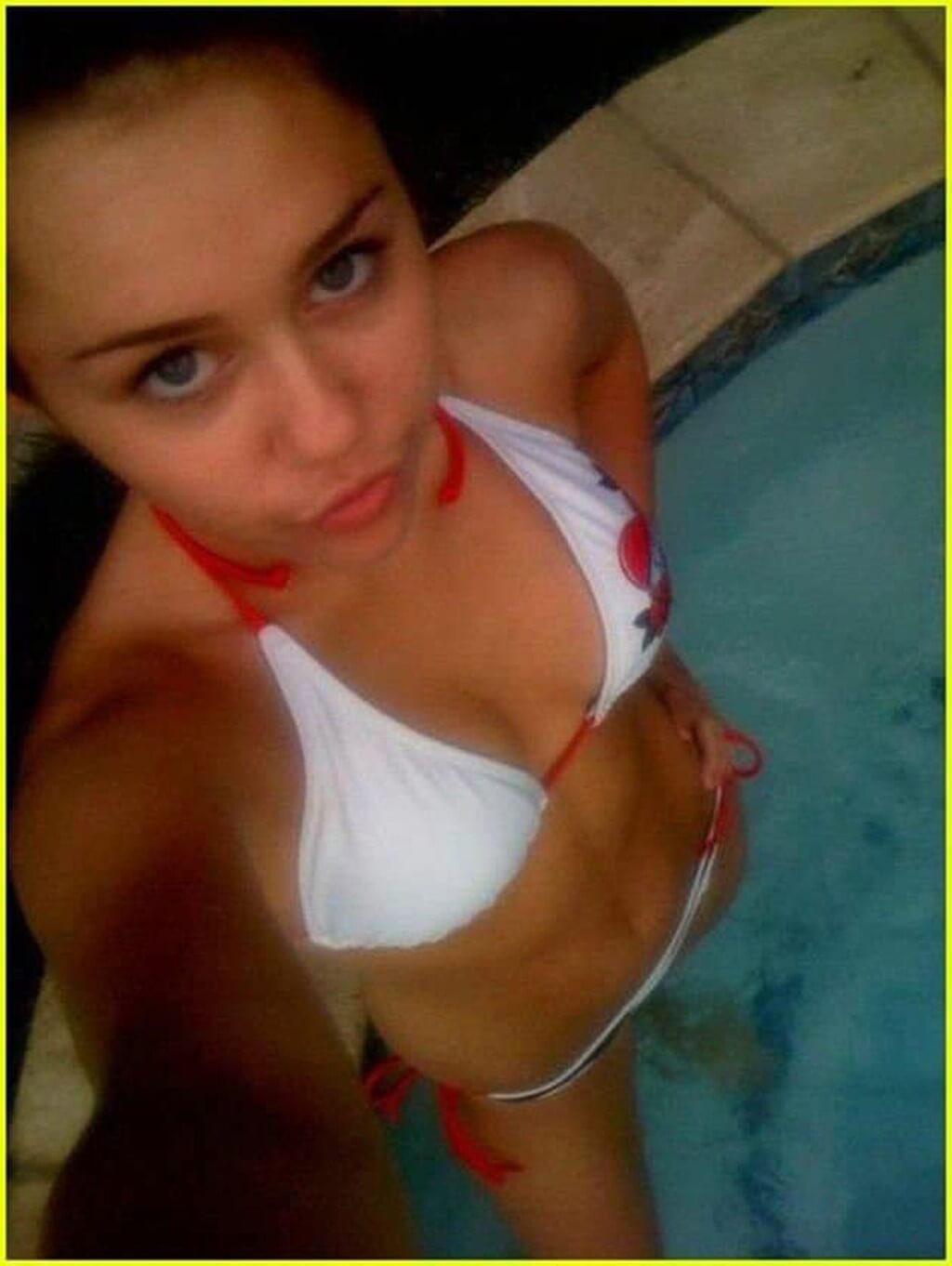 Miley Cyrus Leaked Pics