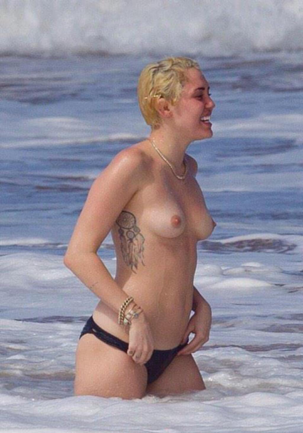 Miley Cyrus Nude