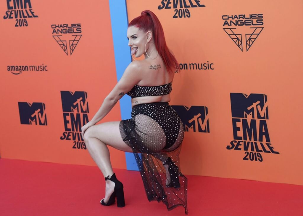 To 50: Justina Valentine Nude & Sexy Tits Pictures (2020)