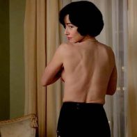 Top 50: Linda Cardellini Nude Pussy & Tits Pictures (2025)