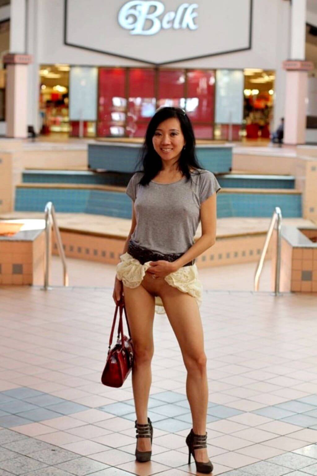 Public Pussy Flashing