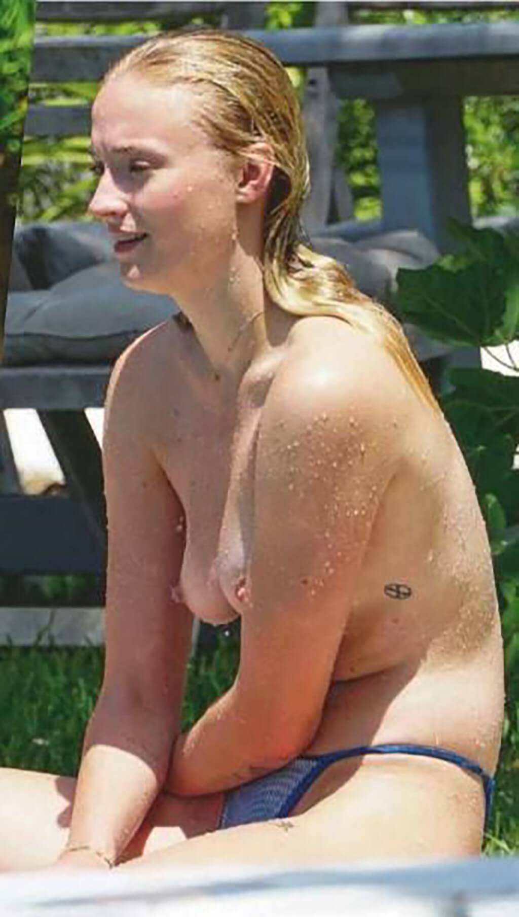 Nude leaked turner sophie Sophie Turner