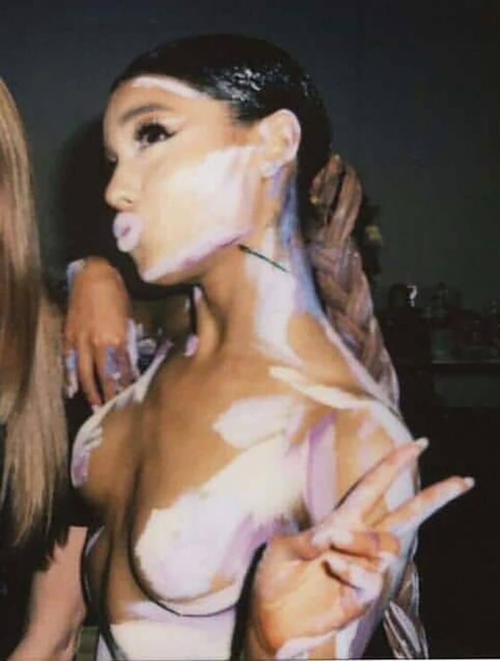 Ariana Grande Nude