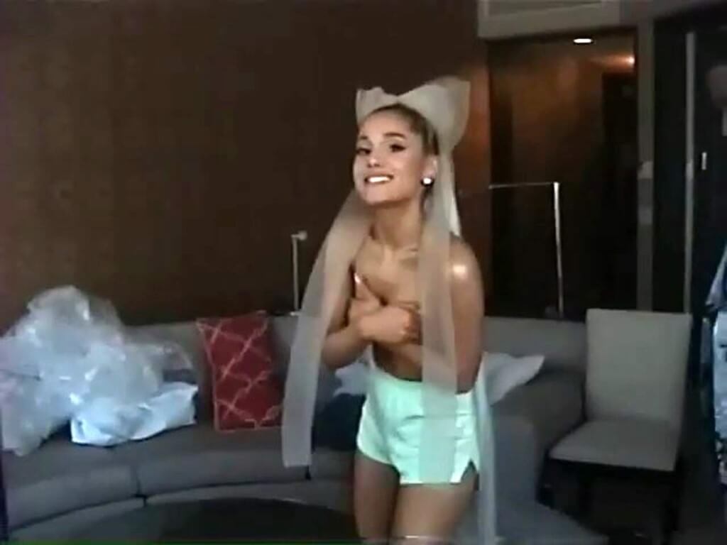 Ariana Grande Nude