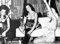 Top 20: Sexiest Classic & Vintage Pornstars (2025) Top 20: Sexiest Classic & Vintage Pornstars (2025)