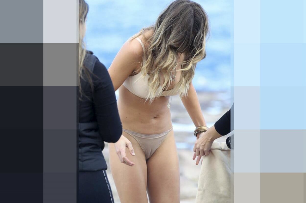Top 30+ The Most Scandalous Celebrity Cameltoes Ever (2023)
