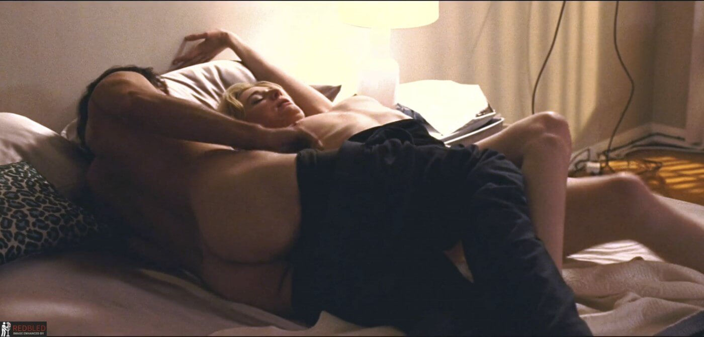 Elizabeth Debicki Nude