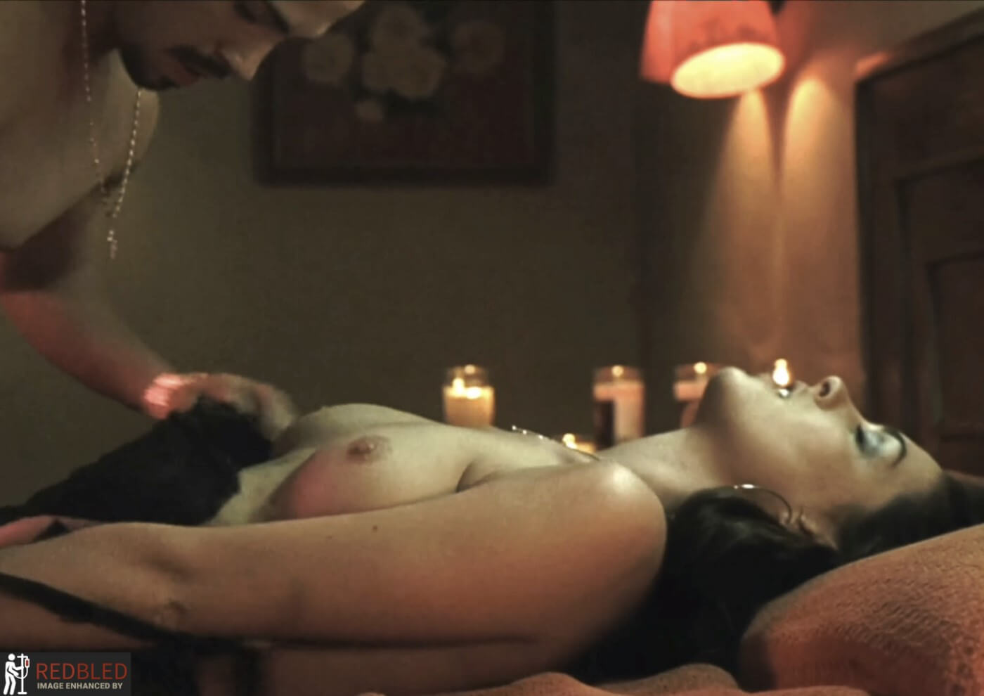 Anne Hathaway Nude