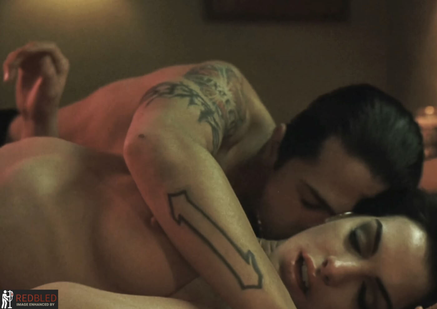 Anne Hathaway Nude