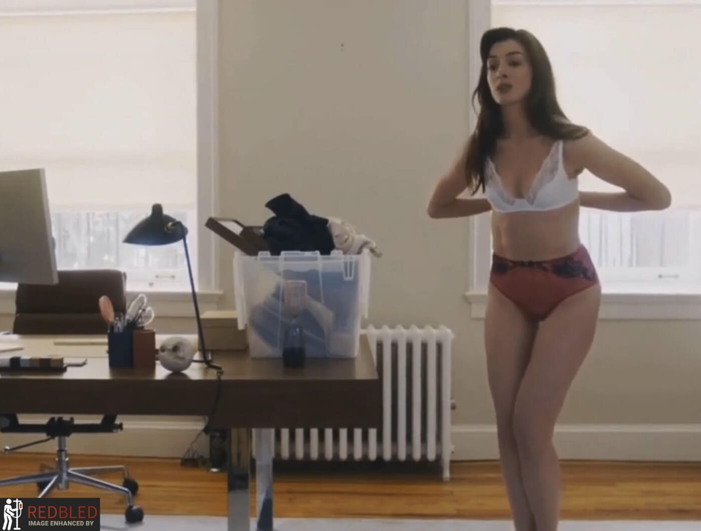 Anne Hathaway Nude