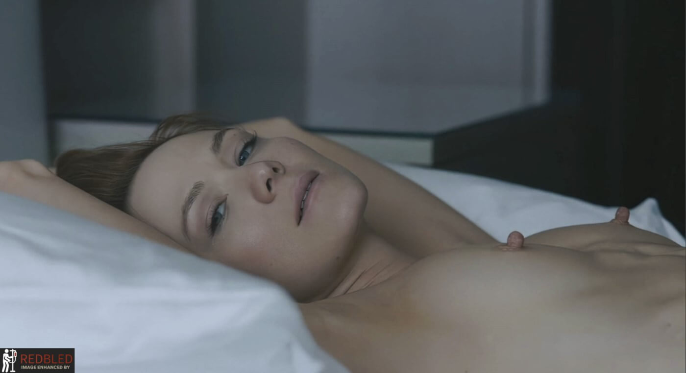 Louisa Krause Nude